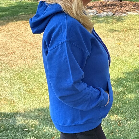 New Gildan Heavy Blend Royal Blue Hooded Sweatshirt with Kangaroo Pockets - Picture 6 of 8